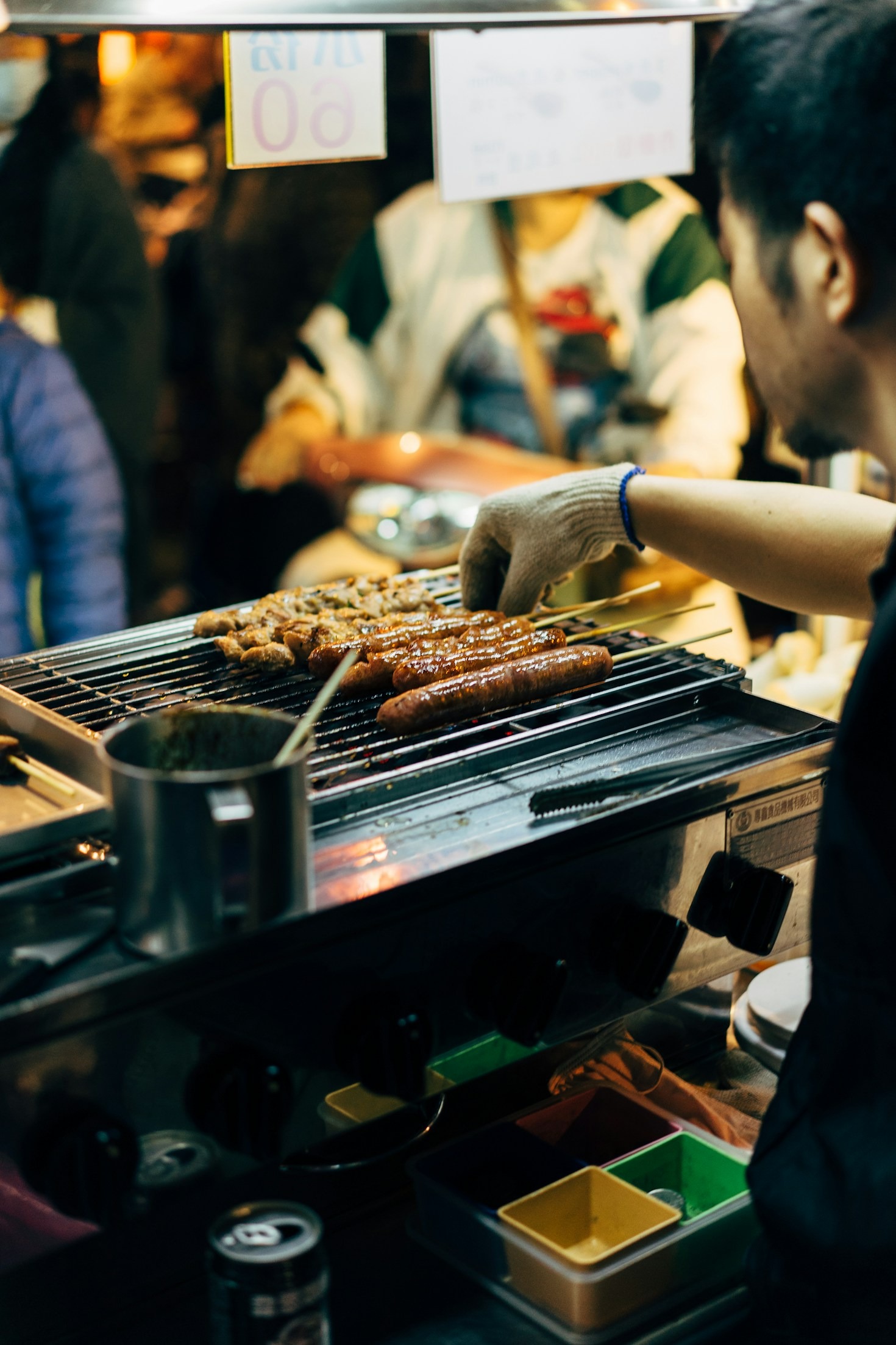 How To Navigate Busy Night Markets